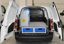 01_Opel Combo con cassettiera sottopavimento Syncro 