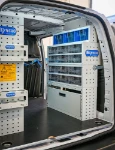 01_Parete destra Fiat Doblò con contenitori trasparenti