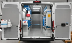 01_Peugeot Boxer con allestimento Syncro per serramentista 
