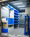 02_Angolo officina su Proace Max per manutenzioni