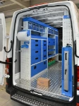 02_Parete sinistra Crafter L3H3 con armadio, cassetti, scaffali