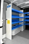 02_Parete sinistra di Volkswagen Crafter con ripiani di scaffalatura e sistemi di bloccaggio 