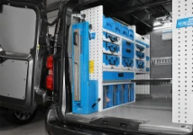 02_Portamorsa basculante su Scudo con rivestimenti e arredi Syncro System