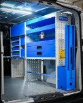 03_Parete destra Peugeot Expert con cassetti, ripiani e accessori di bloccaggio