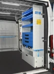 03_Sequenza di cassetti, ripiani e vani contenitori su Ducato