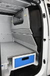044_Cassetto sottopavimento accessibile dal portellone laterale di Scudo