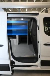 04a_Accesso dalla porta scorrevole a Proace City allestito da Syncro 