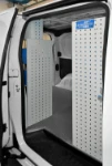 04_Accesso laterale a Vivaro arredato con mobili Syncro System