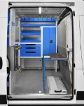 04_Accesso laterale su Ducato a ripiano di lavoro e slitta per furgoni 