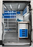 04_Banco di lavoro con morsa su paratia di fondo Sprinter 