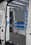 04_Ripiano di lavoro con accessori per officina mobile su Crafter