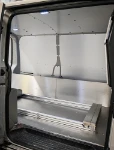 04_VW Transporter completamente rivestito in alluminio per onoranze funebri 