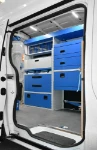 05_Allestimento Syncro Ultra con fermavaligie su Trafic
