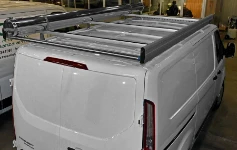 06_Portabagagli con portatubi Syncro Ultra su Ford Custom

