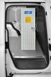 22_Nuovo Caddy 2021 con scaffalatura sulla paratia di fondo
