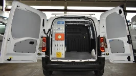 Allestimento interno Partner