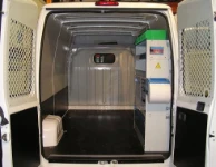 Vista d'insieme dell'allestimento Syncro Ultra nel vano di carico del NV250