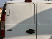 Carrozzeria danneggiata del Fiat Doblo
