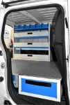 Cassetto accessibile tramite la porta laterale del Proace City