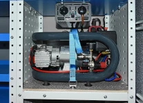 Compressore portatile su Crafter per idraulico