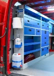 Interno furgone con tanica lavamani, dispenser e portacarta