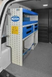Mobile con fermavaligie cassetti scaffali su Caddy