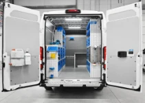 Officina mobile per manutenzione macchinari su Opel Movano Syncro System