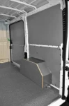 Rivestimento lato sinistro del Dacia Dokker con copriruota in alluminio mandorlato