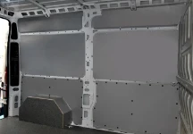 NV250 con rivestimento interno in legno e lamiera