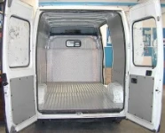 Vista d'insieme dell'allestimento Syncro Ultra nel vano di carico del NV250