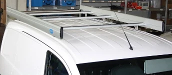 Portapacchi con rullo e sponde laterali per NV200