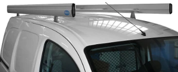 Portatutto con spondine laterali e rullo di carico posteriore sul Renault Kangoo