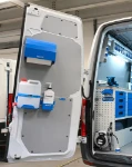 Porte posteriori furgone con dispenser, portarotolo avvolgibile e morsa