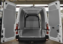 Rivestimento e pianale in legno per Movano