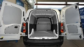 Rivestimento interno con pianale e pannellatura per Toyota Proace City