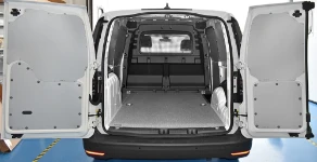 Vano di carico del Ford Connect rivestito e protetto da Syncro System